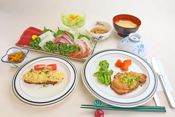 刺身盛り合わせ